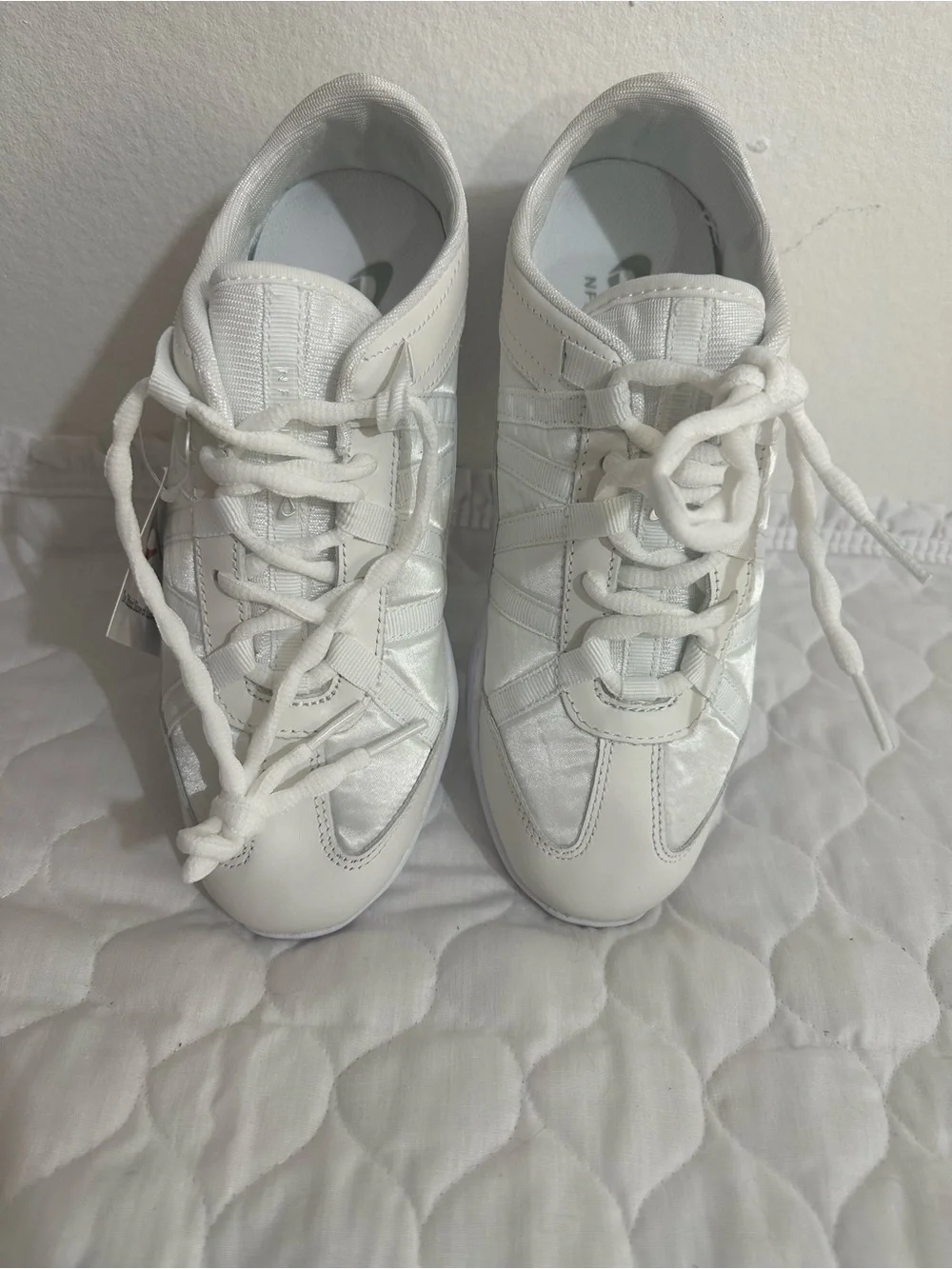 NFINITY lightweight cheer